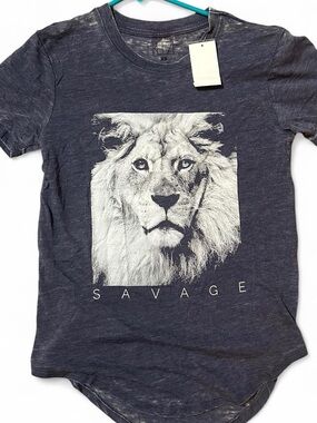 NWT Navy Blue “Savage” Lion Graphic T-Shirt